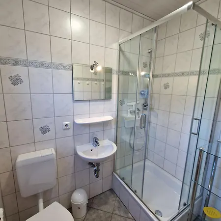 - Kipp 1 アパート *